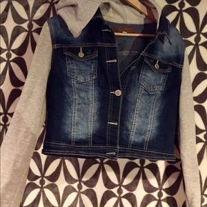Jean jacket with sweatshirt sleeves